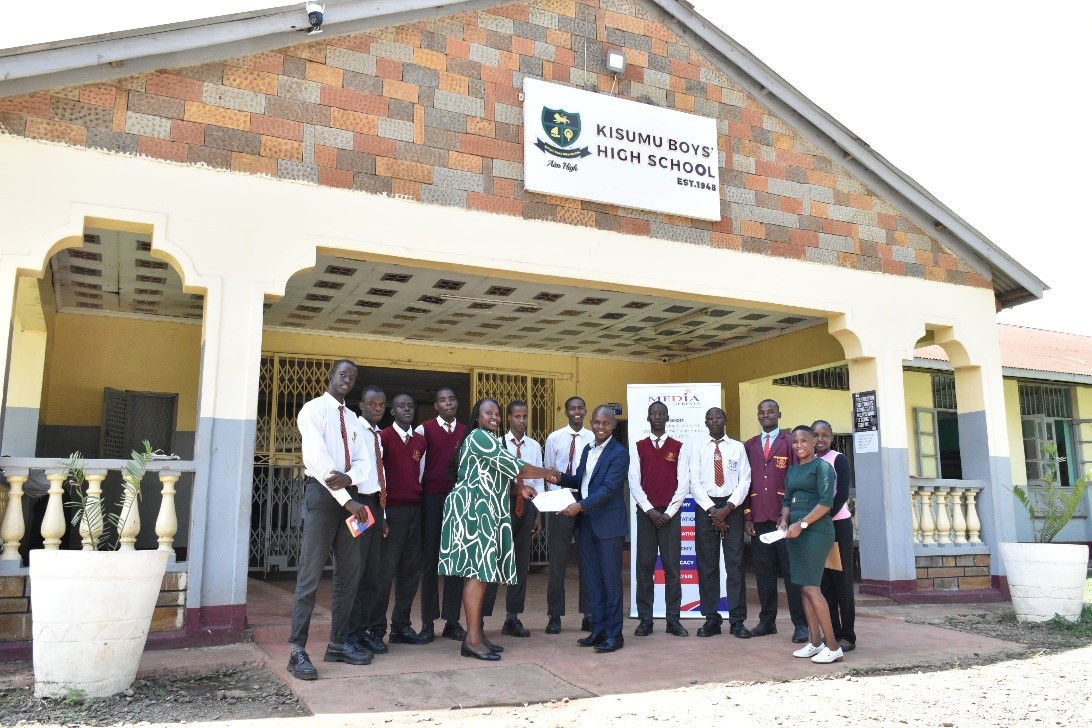 MCK Encourages Responsible Media Consumption in School Journalism Clubs